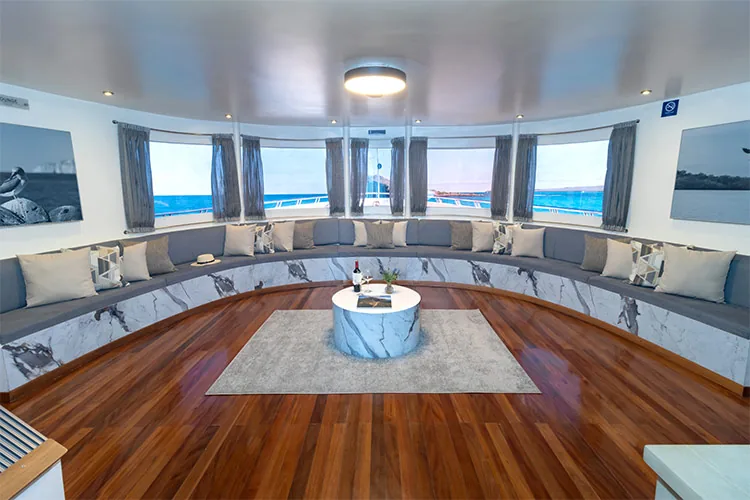 Galapagos Horizon — Lounge